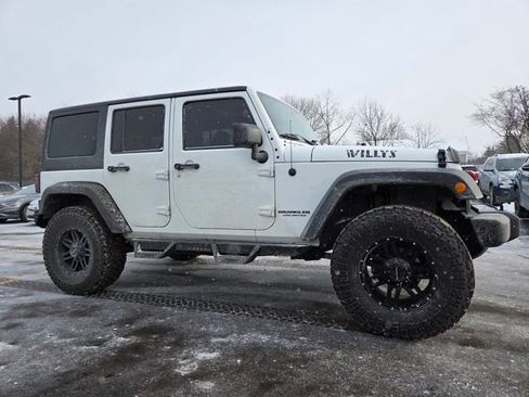 Used 2016 Jeep Wrangler Unlimited Willys image 3