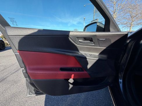 Used 2017 Jaguar XE R-Sport image 27