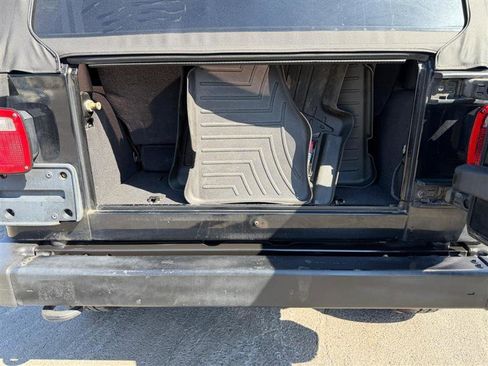 Used 2006 Jeep Wrangler X image 24