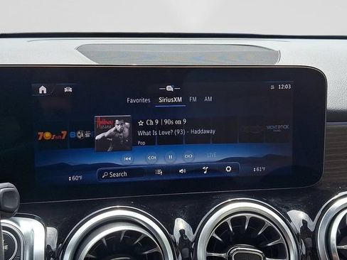 Used 2025 Mercedes-Benz GLB 250 4MATIC image 20