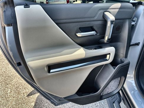 New 2026 GMC Hummer EV 4x4 Crew Cab image 15