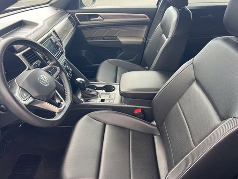 Used 2023 Volkswagen Atlas Cross Sport SE image 7