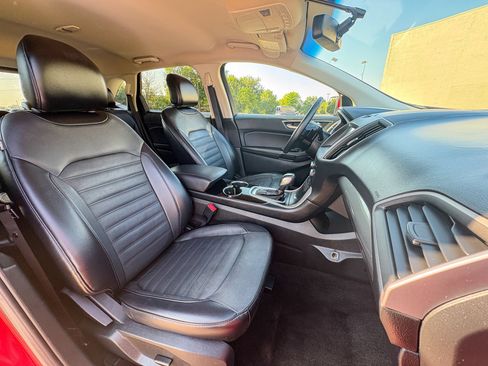 Used 2018 Ford Edge SEL w/ Equipment Group 201A AWD/4WD image 27