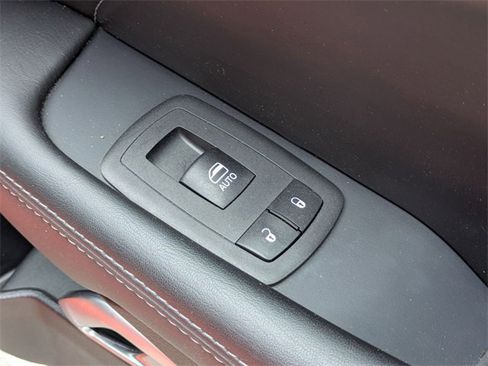 Used 2023 Dodge Challenger R/T w/ Plus Package image 26