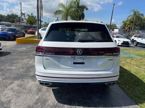 Used 2024 Volkswagen Atlas SEL Premium R-Line image 6