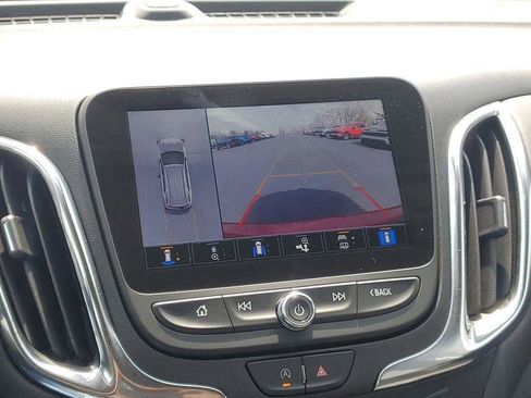 Used 2024 Chevrolet Equinox LT FWD image 14