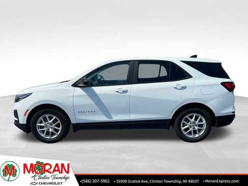 Certified 2024 Chevrolet Equinox LS w/ LS Convenience Package FWD image 3