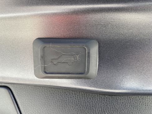 Used 2020 Toyota RAV4 XLE Premium AWD/4WD image 36