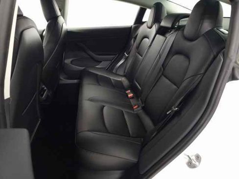 Used 2023 Tesla Model 3 Standard Range image 31