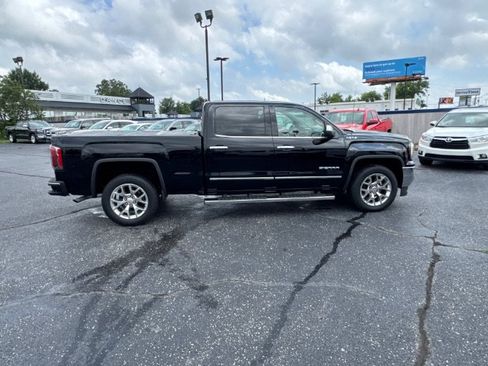 Used 2017 GMC Sierra 1500 SLT w/ SLT Premium Package AWD/4WD image 9