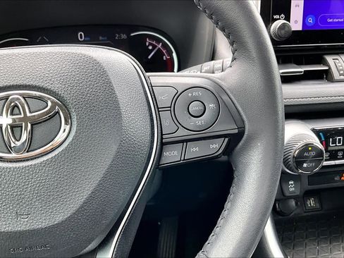 Used 2024 Toyota RAV4 XLE Premium FWD image 25