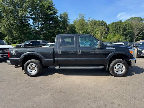 Used 2015 Ford F250 XLT w/ Camper Package AWD/4WD image 6