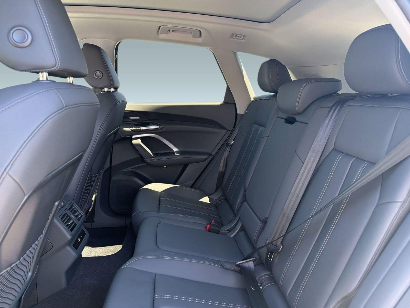 New 2026 Audi Q5 Premium Plus w/ Premium Plus AWD/4WD image 23