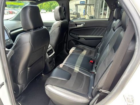 Used 2022 Ford Edge ST w/ Equipment Group 401A AWD/4WD image 13