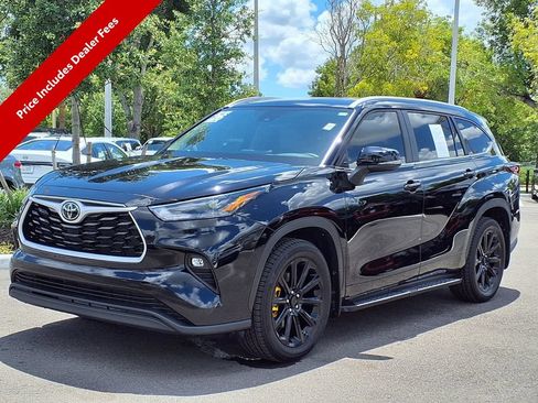 Used 2026 Toyota Highlander XLE AWD/4WD image 3