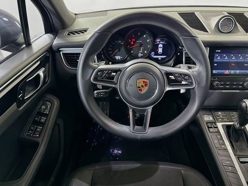 Used 2018 Porsche Macan AWD/4WD image 24