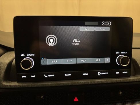 Used 2023 Honda CR-V EX image 18