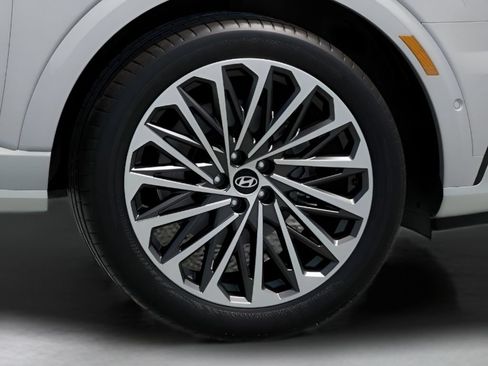 Certified 2026 Hyundai Palisade Calligraphy FWD image 33