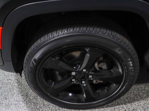 Used 2022 Jeep Grand Cherokee Altitude image 11