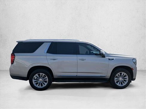 Used 2021 GMC Yukon SLT w/ SLT Luxury Plus Package AWD/4WD image 4