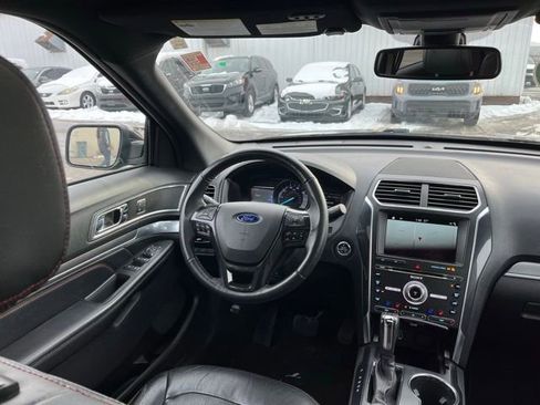 Used 2018 Ford Explorer Sport w/ Equipment Group 401A image 41