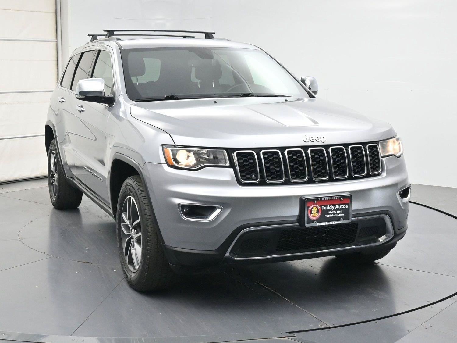 Used 2018 Jeep Grand Cherokee Limited AWD/4WD image 29