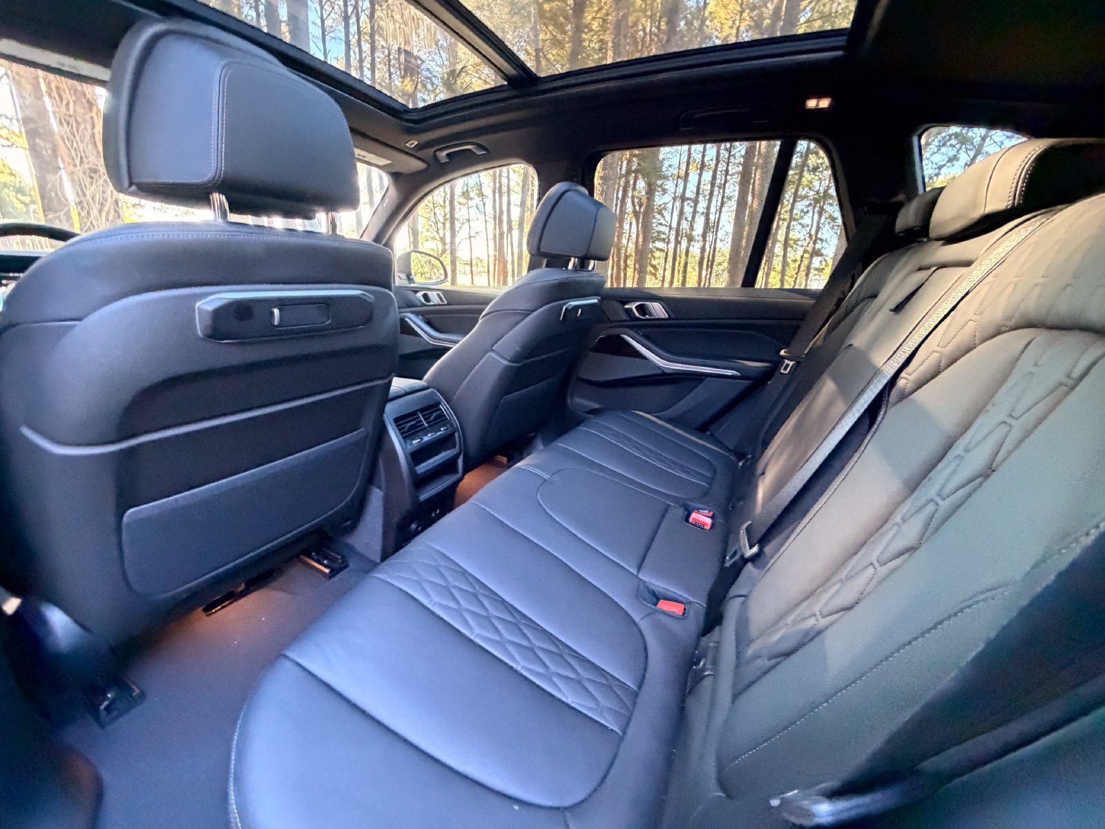 Used 2025 BMW X5 xDrive40i w/ Premium Package AWD/4WD image 15