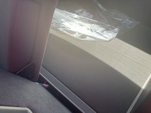 New 2026 Chevrolet Equinox LT w/ Safety and Technology Package FWD image 35