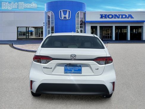 Used 2024 Toyota Corolla LE FWD image 7