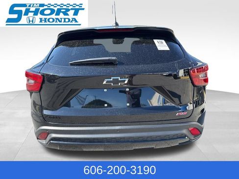 Used 2024 Chevrolet Trax RS w/ Driver Confidence Package FWD image 7