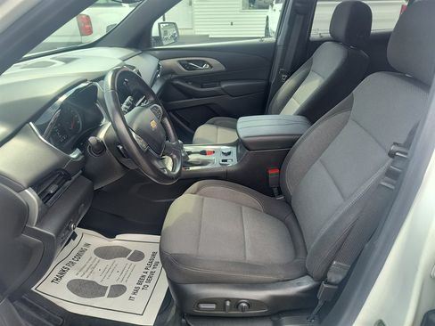 Used 2022 Chevrolet Traverse LT w/ LPO, Cargo Package FWD image 18