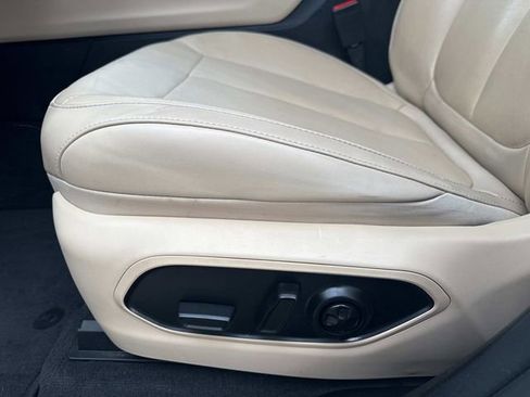 Used 2021 Jeep Grand Cherokee L Limited image 25