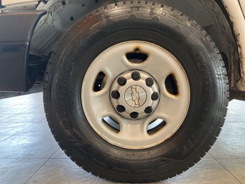 Used 2015 Chevrolet Express 3500 RWD image 9