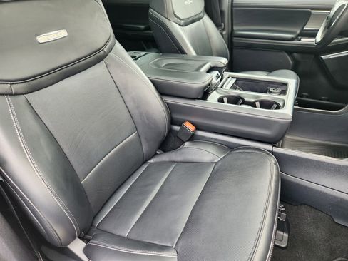 Used 2025 Ford Expedition Max Platinum AWD/4WD image 15