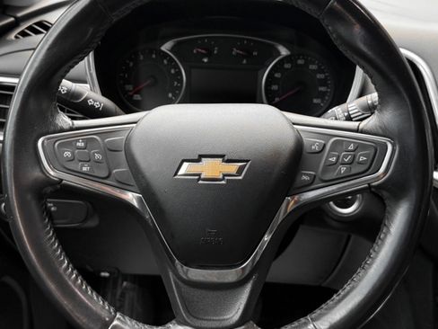 Used 2019 Chevrolet Equinox LT AWD/4WD image 18