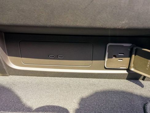 New 2026 Cadillac Escalade IQL Luxury image 20