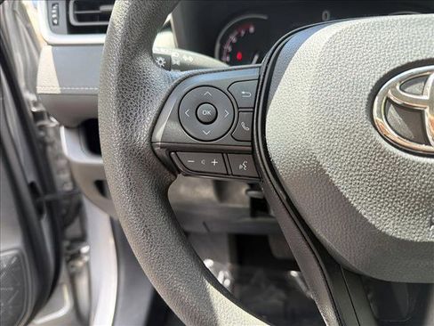 Used 2025 Toyota RAV4 XLE AWD/4WD image 15