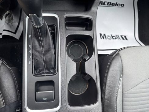 Used 2017 Ford Escape Titanium image 35