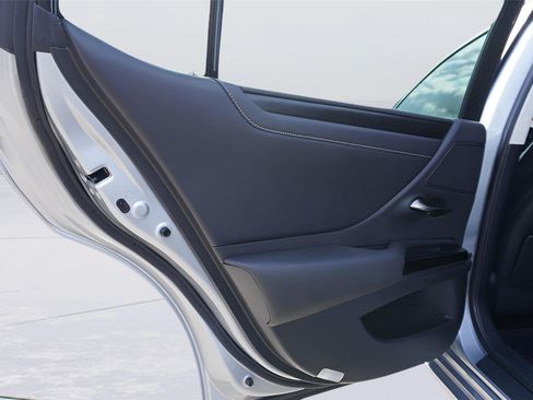 Used 2022 Lexus ES 350 w/ Premium Package FWD image 21