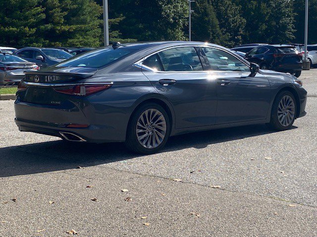 Used 2025 Lexus ES 350 Ultra Luxury w/ Accessory Package (Z1) FWD image 4