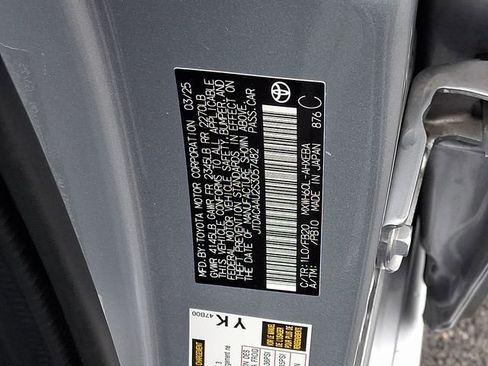 Used 2025 Toyota Prius LE image 28
