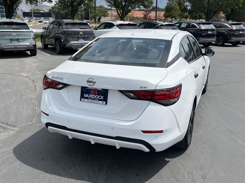 Used 2022 Nissan Sentra SV FWD image 8
