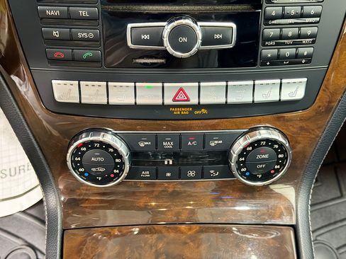 Used 2013 Mercedes-Benz SL 63 AMG image 31