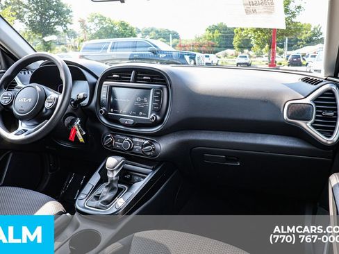 Used 2025 Kia Soul LX w/ LX Technology Package FWD image 30