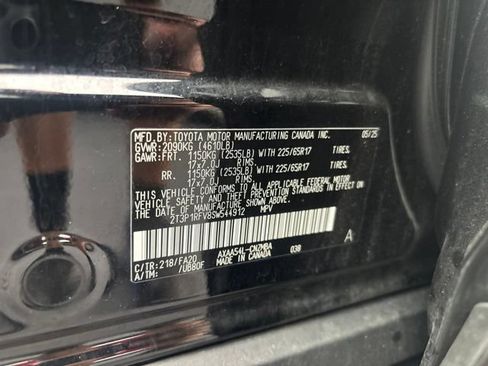 Used 2025 Toyota RAV4 XLE AWD/4WD image 23