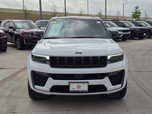 New 2026 Jeep Grand Cherokee Summit w/ Obsidian Package image 7