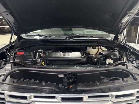 Used 2025 GMC Yukon XL Denali image 40