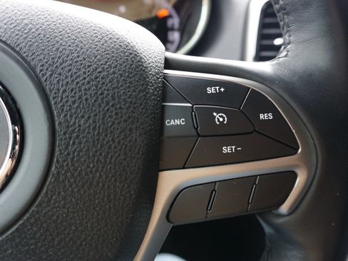 Used 2018 Jeep Grand Cherokee Limited AWD/4WD image 33