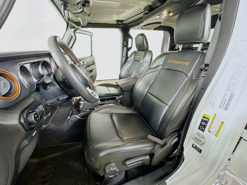 Used 2022 Jeep Gladiator Mojave w/ Dual Top Group AWD/4WD image 15