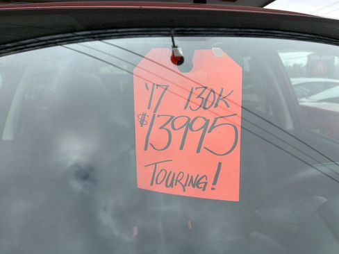 Used 2017 Subaru Forester 2.5i Touring image 20